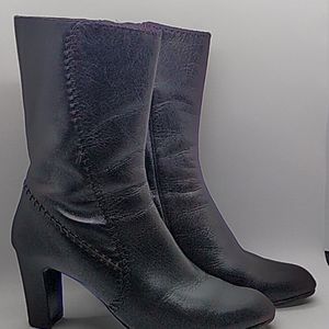 Women's Cole Haan brown leather bootie 8 1/2